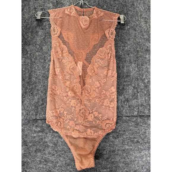 Victoria's Secret High Neck Blush Lace Teddy Size Small - Picture 1 of 3